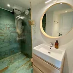 شقة Private And Lush Tiny House 250m From *
