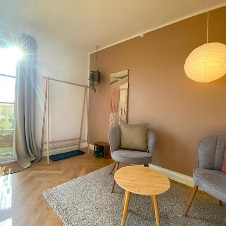 Private And Lush Tiny House 250m From Appartamento *