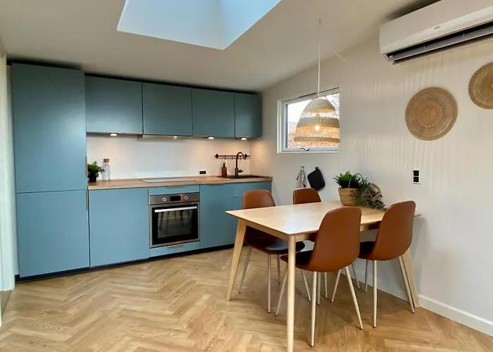 Apartment Private And Lush Tiny House 250m From Egå