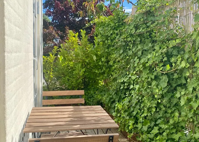 Private And Lush Tiny House 250m From Апартаменты Ega