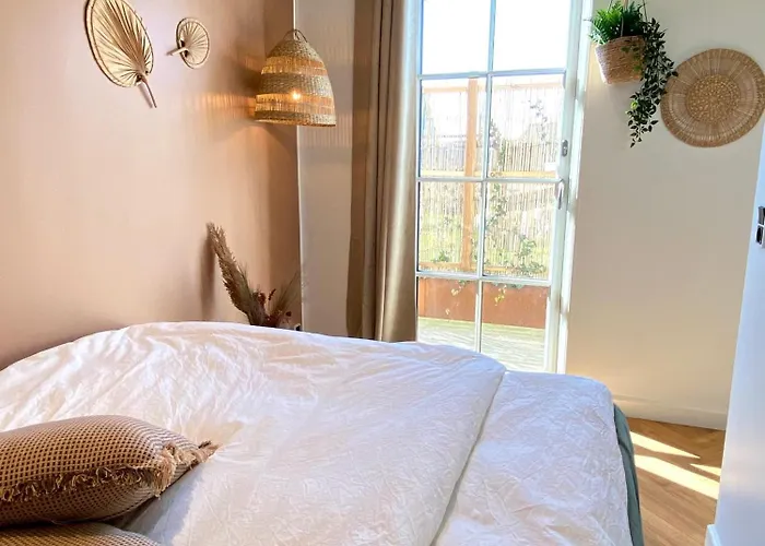 Private And Lush Tiny House 250m From Apartment